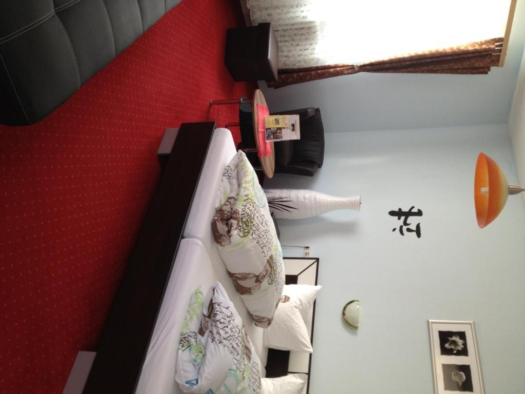 Hotel Sonne Bad Wildbad Kamer foto